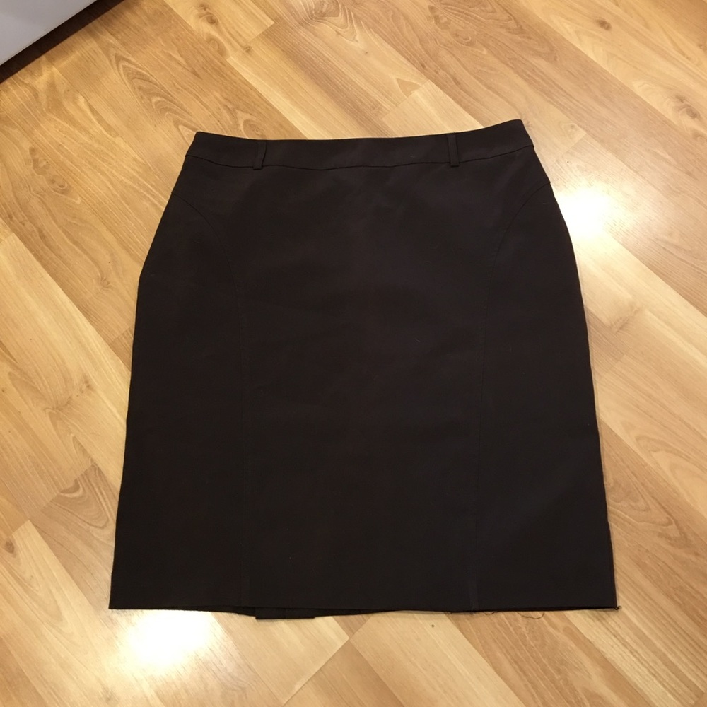 Dressbarn skirt size 16 brown